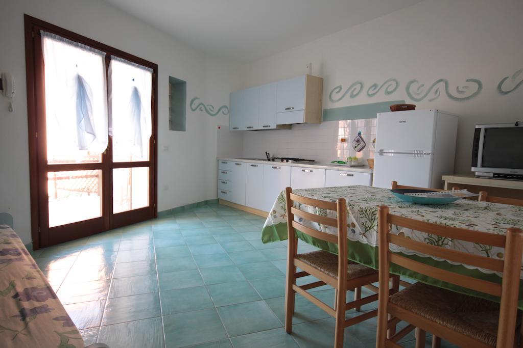 Aparthotel Residenza Lucia Santa Teresa Gallura Habitación foto
